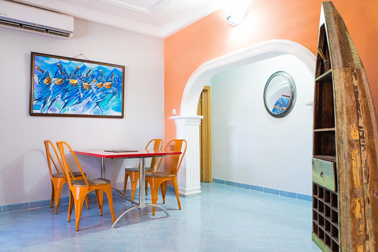 Maxwell Court Apartments Аккра Экстерьер фото